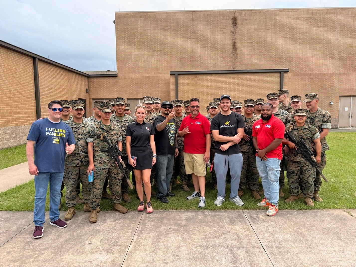 Army soldiers and Combined Arms staff with Hope for Warriors Staff